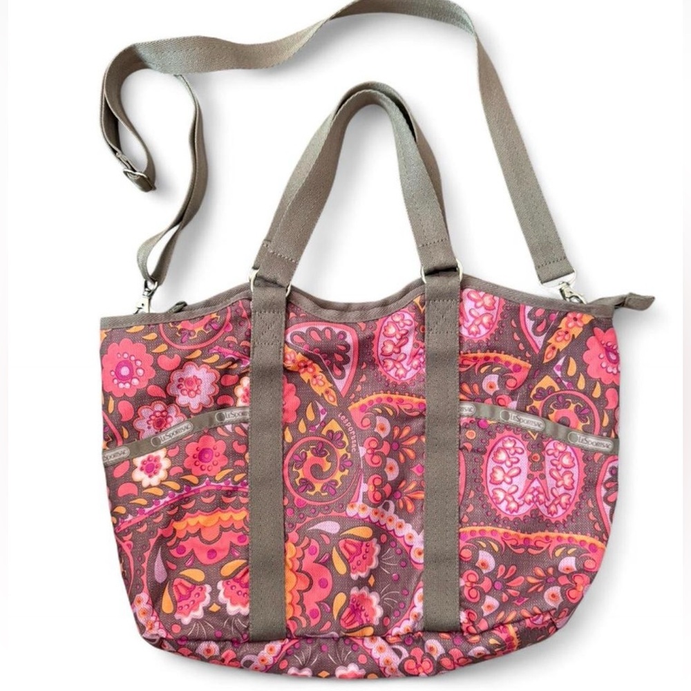 LESPORTSAC pink paisley shoulder tote. Super cute print and like new condition